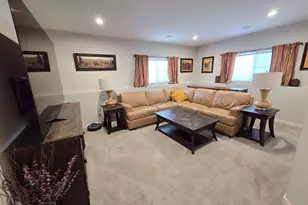 2234 Gateway Curv, North Saint Paul, MN 55109 - Photo 37