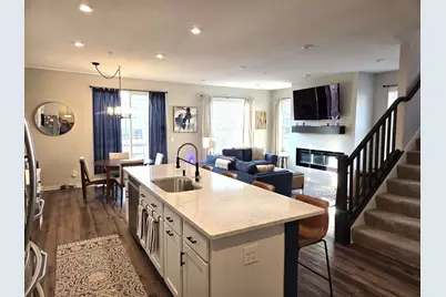 2234 Gateway Curve, North Saint Paul, MN 55109 - Photo 5