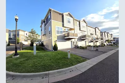 2234 Gateway Curve, North Saint Paul, MN 55109 - Photo 3