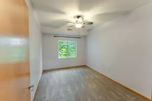 1590 Parkwood Dr, Woodbury, MN 55125 - Photo 9