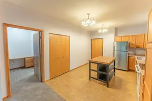 1590 Parkwood Dr, Woodbury, MN 55125 - Photo 3