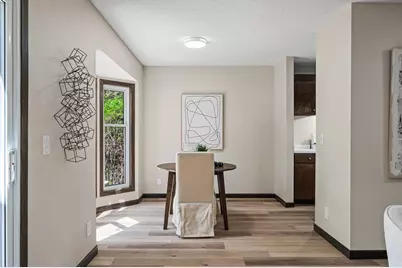 1940 Dupont Avenue S, Minneapolis, MN 55403 - Photo 9