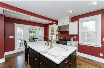 811 6th Street SW, Rochester, MN 55902 - Photo 5