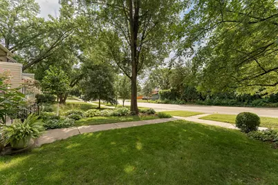 811 6th Street SW, Rochester, MN 55902 - Photo 3