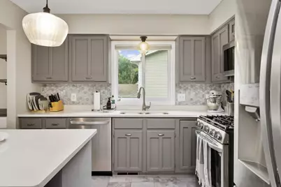 8920 Darnel Road, Eden Prairie, MN 55347 - Photo 15