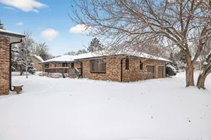 1885 Heather Ct, West Saint Paul, MN 55118 - Photo 9