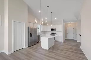 1214 Compton Ave, River Falls, WI 54022 - Photo 9