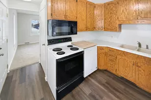 9211 Bryant Ave S, Bloomington, MN 55420 - Photo 7