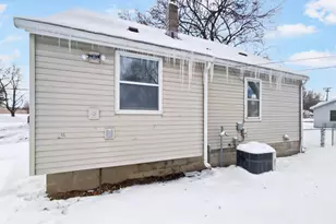 9211 Bryant Ave S, Bloomington, MN 55420 - Photo 5