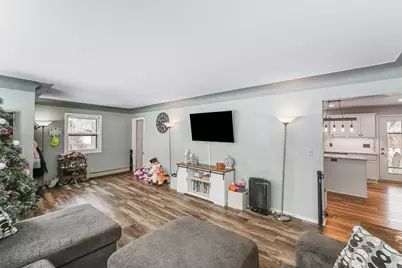 629 Olson Avenue, Windom, MN 56101 - Photo 5