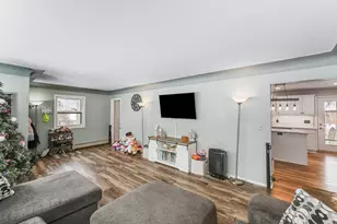 629 Olson Ave, Windom, MN 56101 - Photo 5