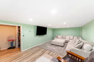 629 Olson Ave, Windom, MN 56101 - Photo 23