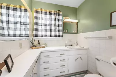 629 Olson Avenue, Windom, MN 56101 - Photo 17