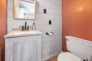 629 Olson Ave, Windom, MN 56101 - Photo 13