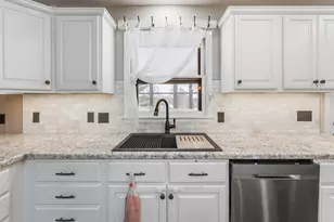 629 Olson Ave, Windom, MN 56101 - Photo 9