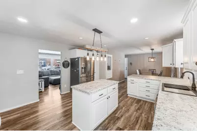 629 Olson Avenue, Windom, MN 56101 - Photo 7