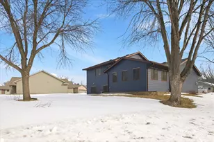 727 Garden Pl, Sauk Rapids, MN 56379 - Photo 7