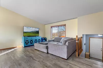 807 5th Avenue NW, Dodge Center, MN 55927 - Photo 3