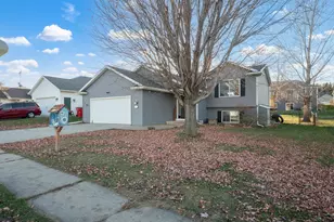 807 5th Ave NW, Dodge Center, MN 55927 - Photo 1