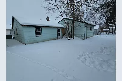 414 Crocker Avenue S, Thief River Falls, MN 56701 - Photo 5