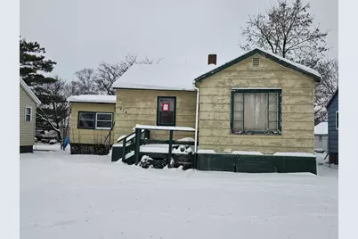 414 Crocker Avenue S, Thief River Falls, MN 56701 - Photo 1