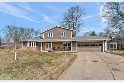 953 Lydia Avenue W, Roseville, MN 55113 - Photo 59