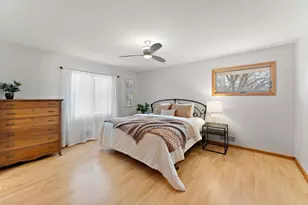 953 Lydia Ave W, Roseville, MN 55113 - Photo 31