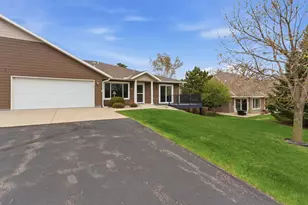 125 Meadow Ln, New London, MN 56273 - Photo 1
