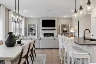 10398 McGregor Blvd, Woodbury, MN 55129 - Photo 5