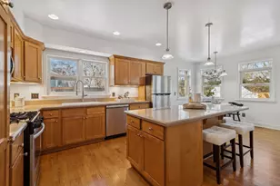 3200 Manor Dr, Golden Valley, MN 55422 - Photo 7