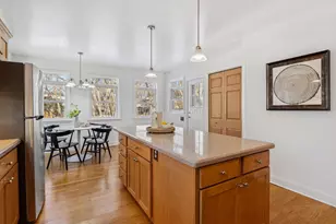 3200 Manor Dr, Golden Valley, MN 55422 - Photo 9