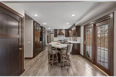 4687 Parkridge Drive, Eagan, MN 55123 - Photo 7