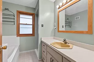 1172 Ottawa Ave, West Saint Paul, MN 55118 - Photo 25