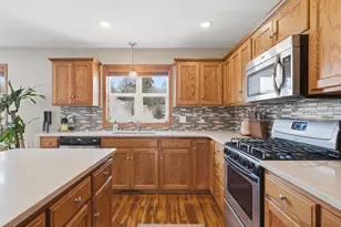 9504 Pheasant Crossing, Minnetrista, MN 55375 - Photo 7