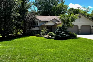 903 Geneva Dr, Alexandria, MN 56308 - Photo 47