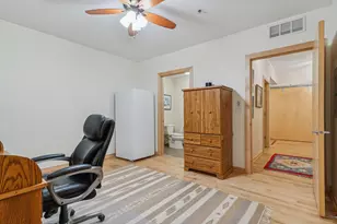 215 10th Ave S, Minneapolis, MN 55415 - Photo 41