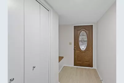 7012 Regent Avenue N, Brooklyn Center, MN 55429 - Photo 5