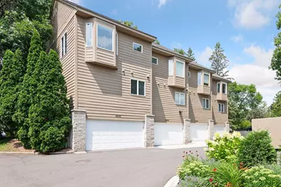 2824 Kenwood Isles Drive, Minneapolis, MN 55408 - Photo 9