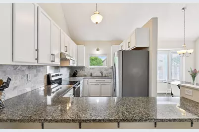 2824 Kenwood Isles Drive, Minneapolis, MN 55408 - Photo 21