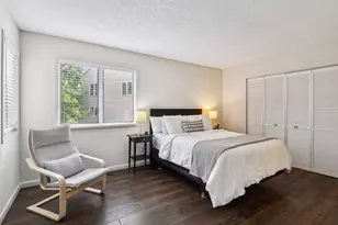 2824 Kenwood Isles Dr, Minneapolis, MN 55408 - Photo 25