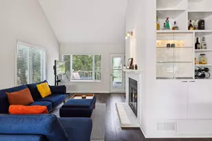 2824 Kenwood Isles Dr, Minneapolis, MN 55408 - Photo 15