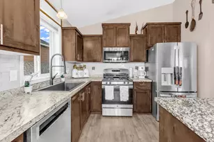 9039 Golden Pond Ln N, Monticello, MN 55362 - Photo 9