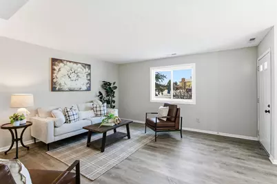 15730 Griffon Path, Apple Valley, MN 55124 - Photo 5