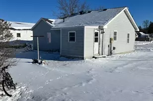 401 4th St NW, Wadena, MN 56482 - Photo 3