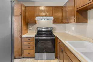 1074 Carmel Ct, Shoreview, MN 55126 - Photo 13