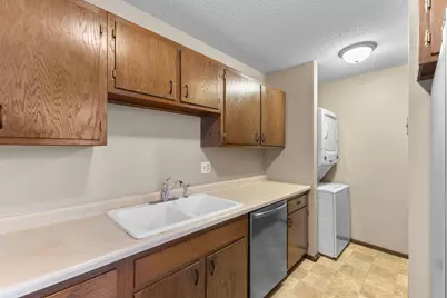 1074 Carmel Court, Shoreview, MN 55126 - Photo 11