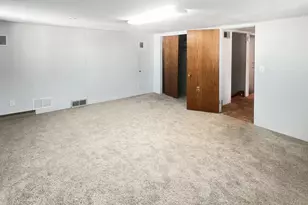 413 N 1st Ave W, Truman, MN 56088 - Photo 27