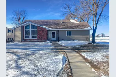413 N 1st Avenue W, Truman, MN 56088 - Photo 1