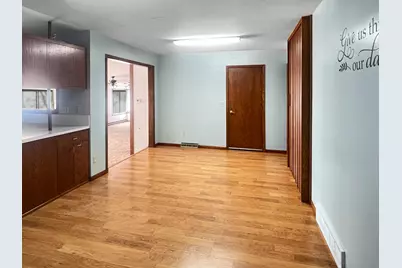 413 N 1st Avenue W, Truman, MN 56088 - Photo 11