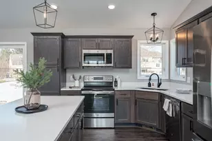 108 Ella Ct, Mankato, MN 56001 - Photo 9